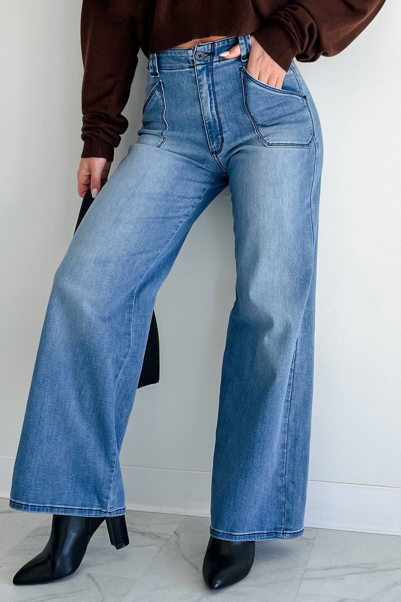 Betty Non-Distressed High Rise Wide Leg Sneak Peek Jeans (Medium Light)