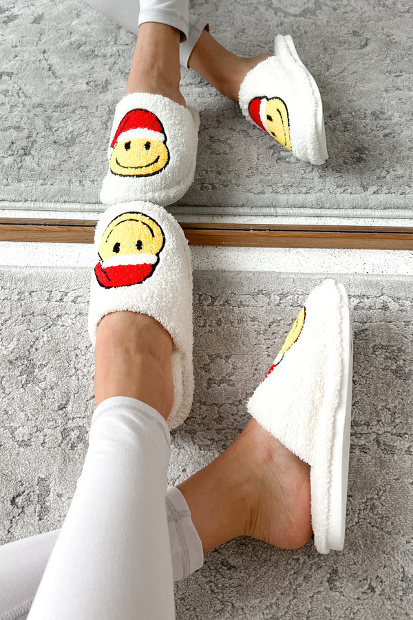 Jolly For The Holidays Fuzzy Santa Smile Slippers (White/Santa) - NanaMacs