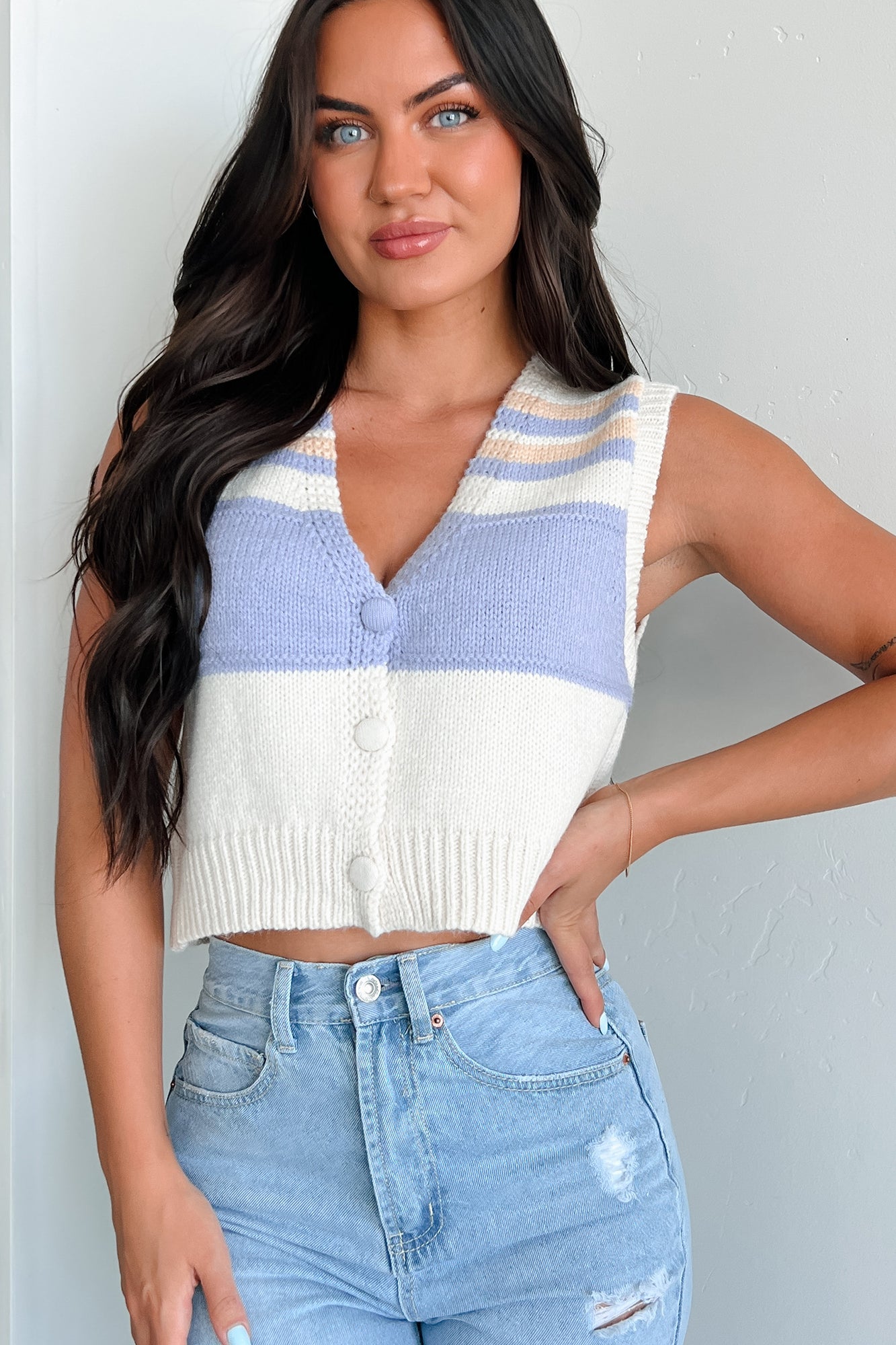 Play It Smart Colorblock Sweater Vest Top (Ivory/Lavender Multi