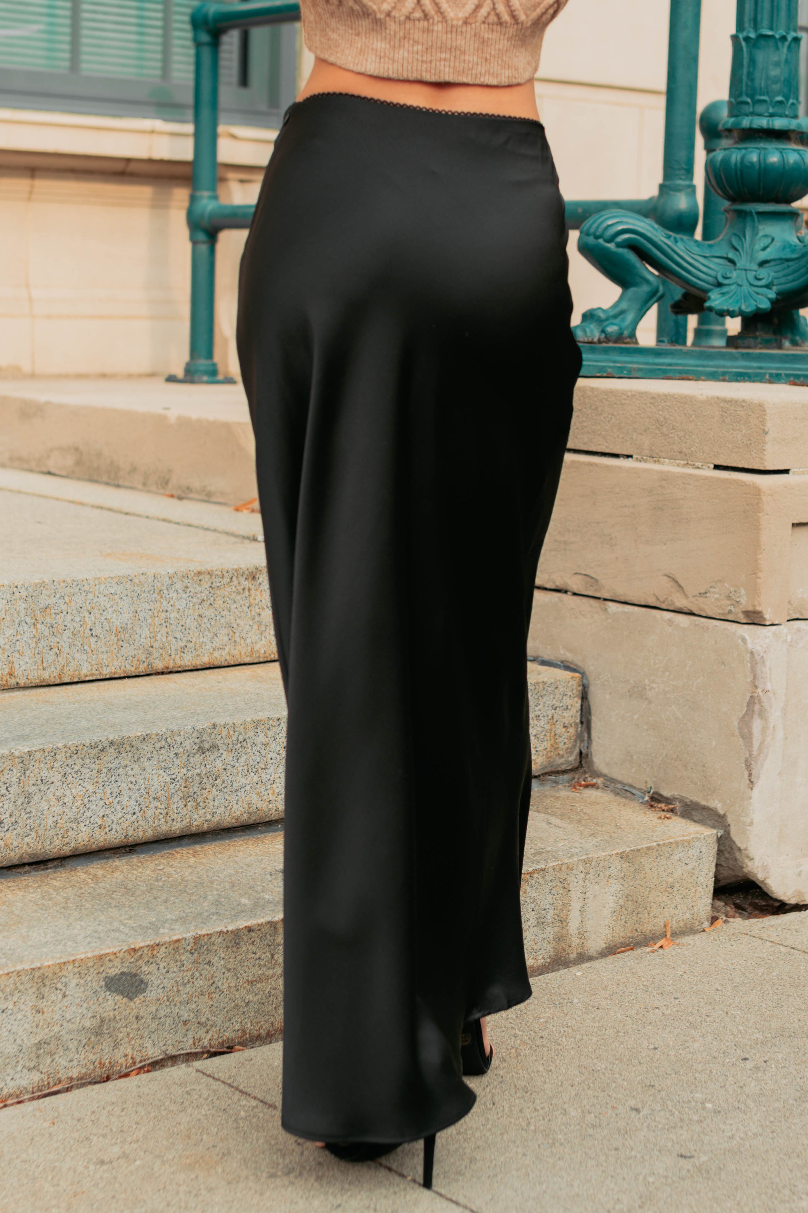 Chic Knows Best Textured Maxi Skirt (Black) - NanaMacs