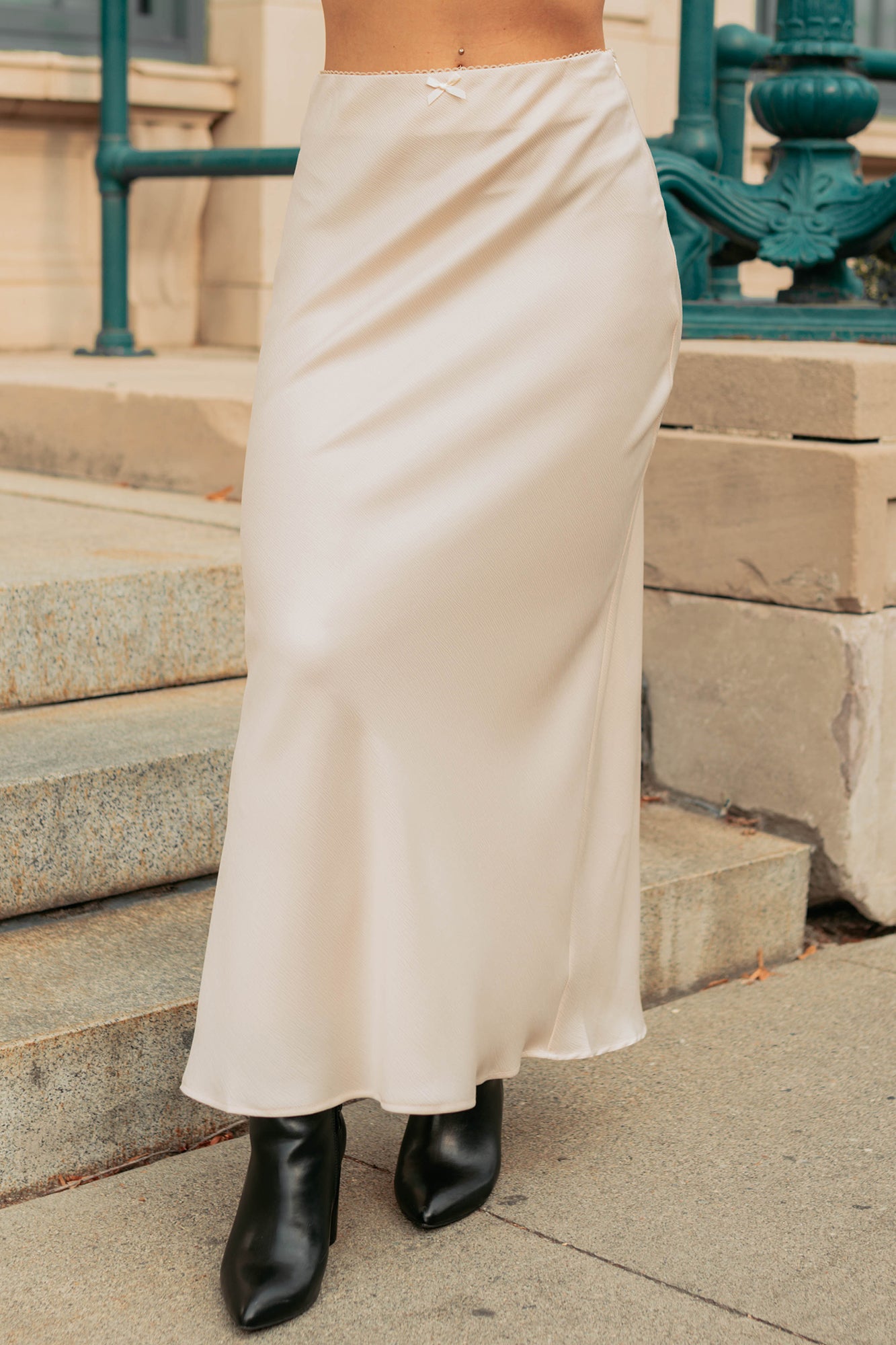 Chic Knows Best Textured Maxi Skirt (Champagne) - NanaMacs