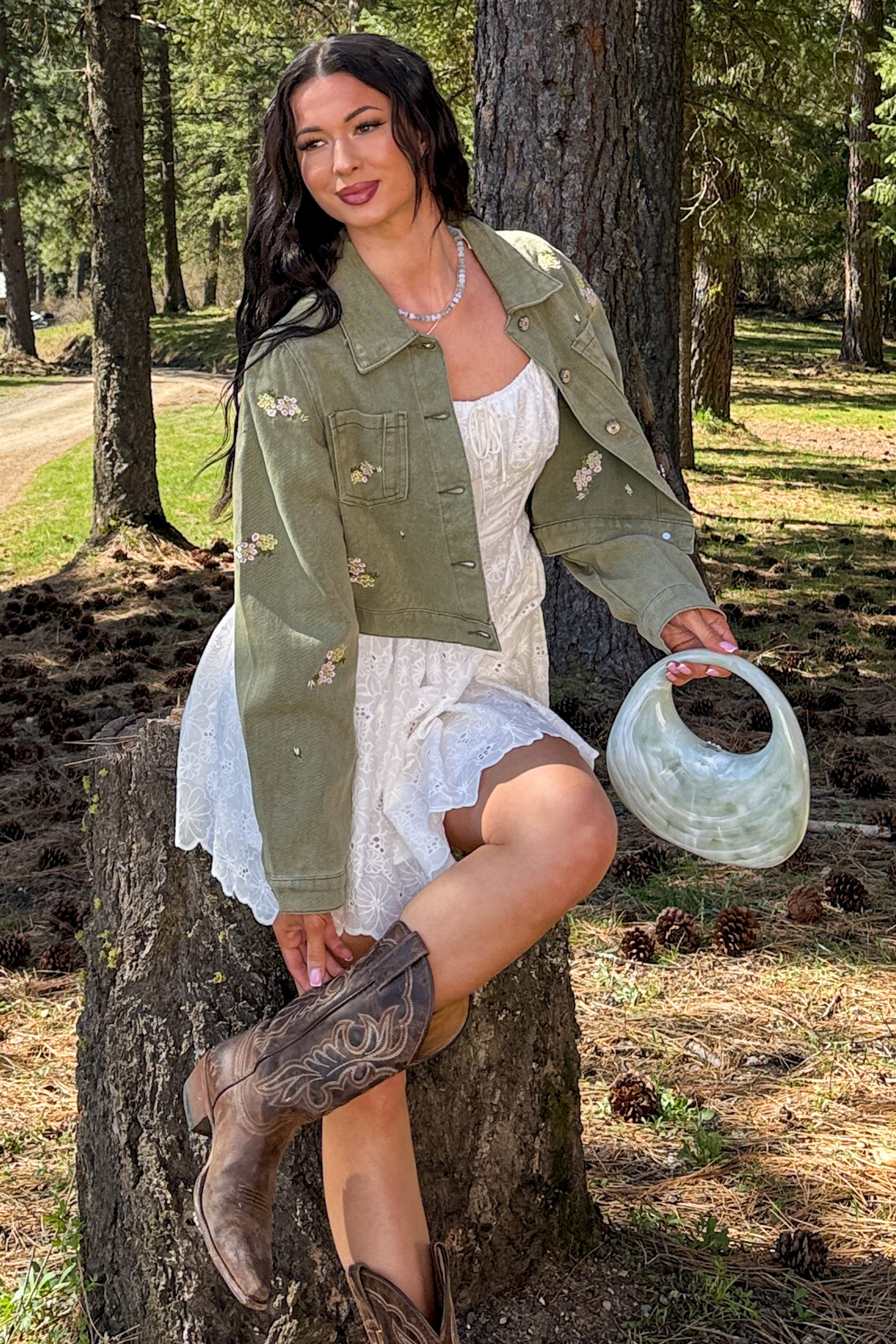 anneスクイーズ Under The Sun Floral Denim Cropped Shacket (Olive) · NanaMacs