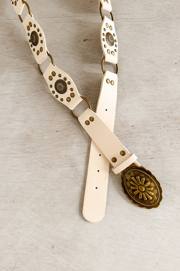 Howdy Honey Western Concho Oval Belt (Ivory)