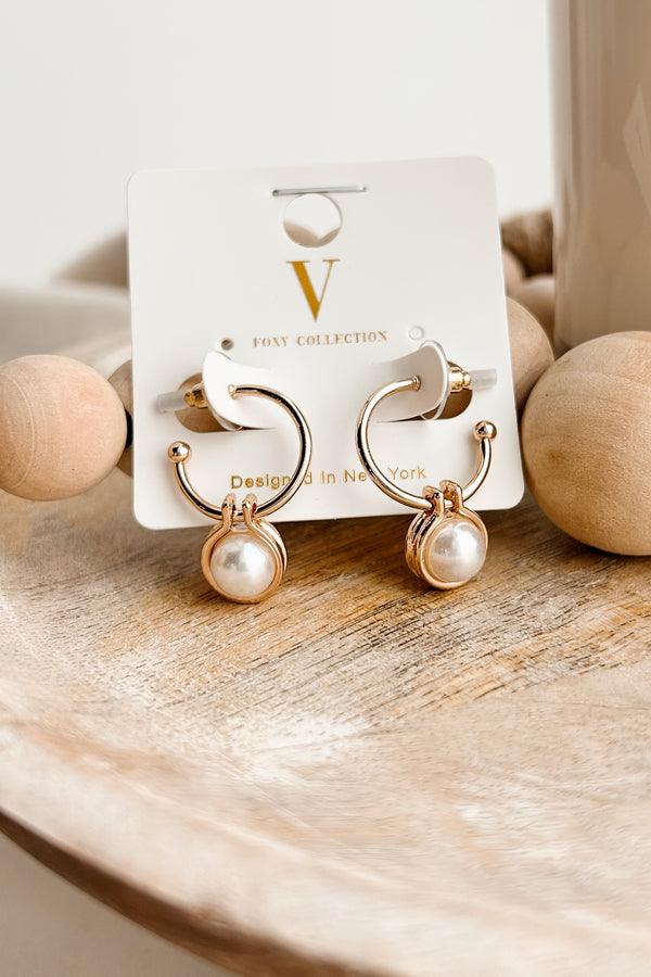 Seaside Glow Dangling Pearl Hoop Earrings (Gold)