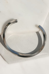 Brilliantly You Twist Cuff Bracelet (Silver) - NanaMacs