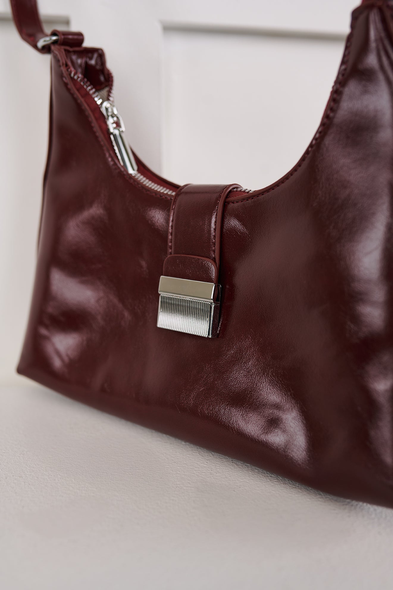 Vogue Visionary Faux Leather Handbag (Red) - NanaMacs