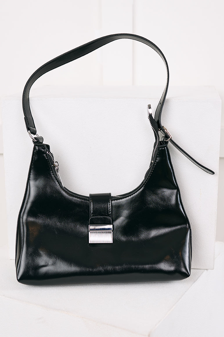 Vogue Visionary Faux Leather Handbag (Black)