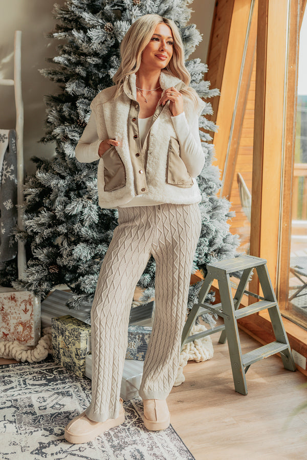 Easy Comfort Sherpa Colorblock Vest (Ivory/Taupe) - NanaMacs