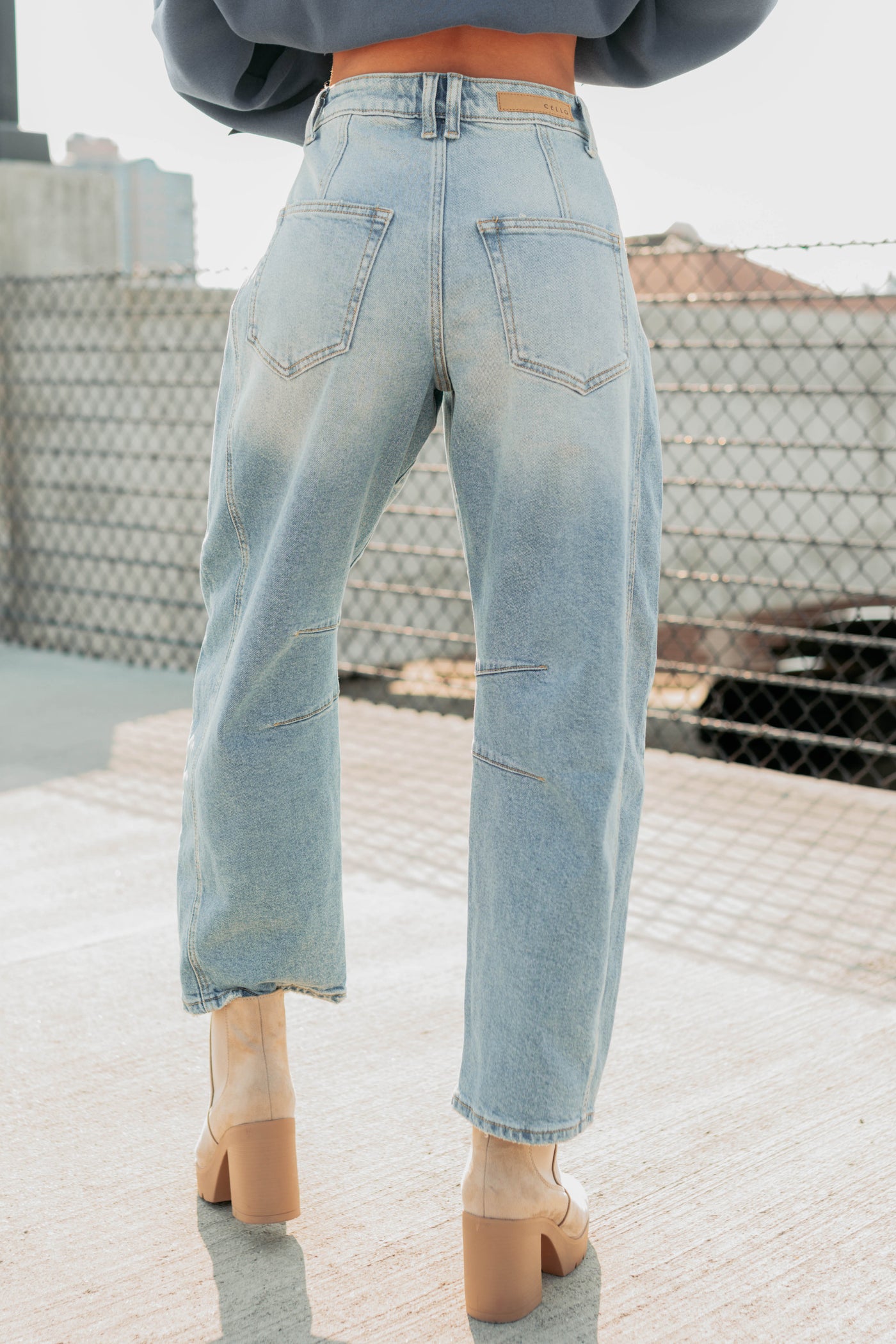 Colette Mid Rise Barrel Cello Jeans (Vintage Medium) - NanaMacs