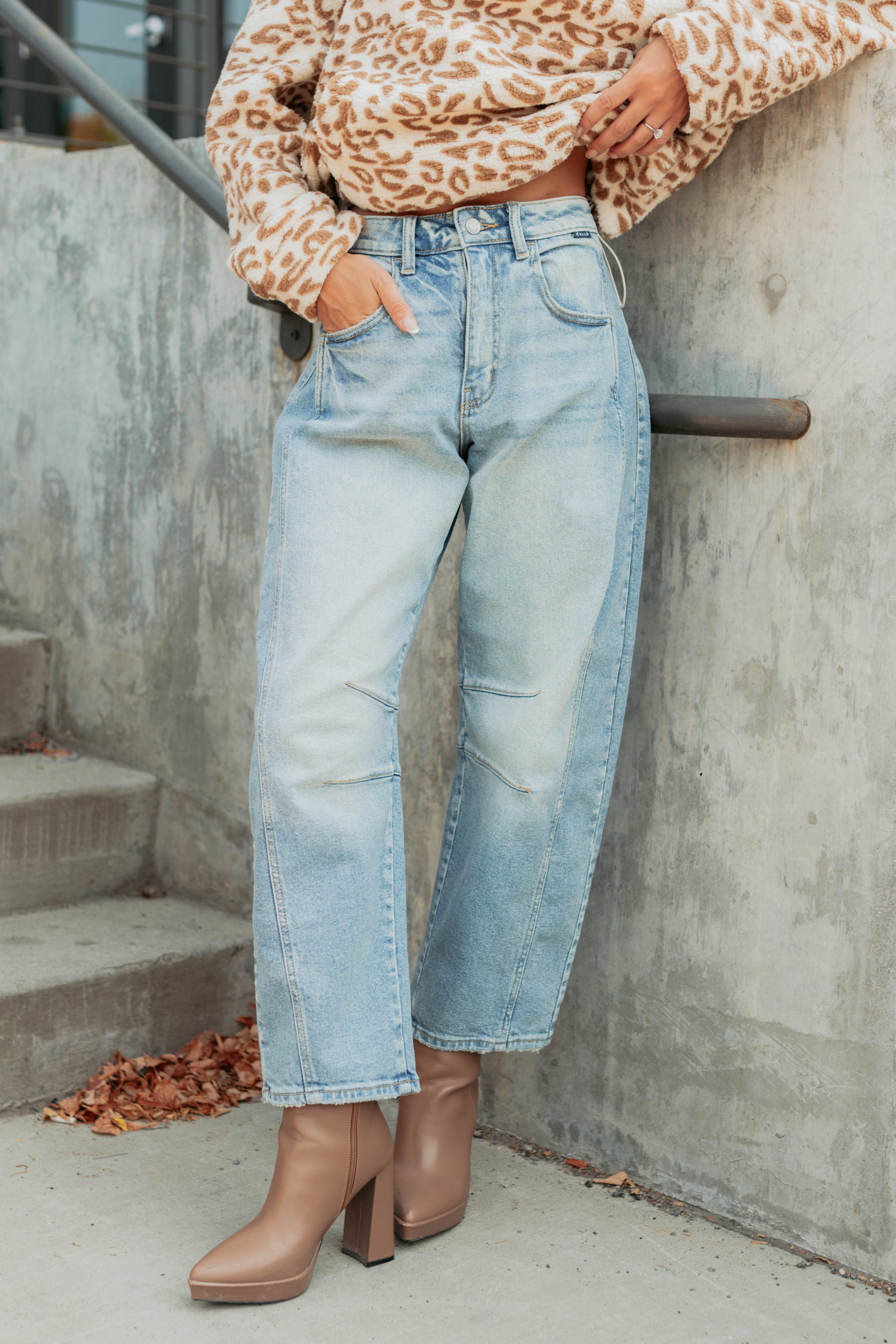 Colette Mid Rise Barrel Cello Jeans (Vintage Medium) - NanaMacs