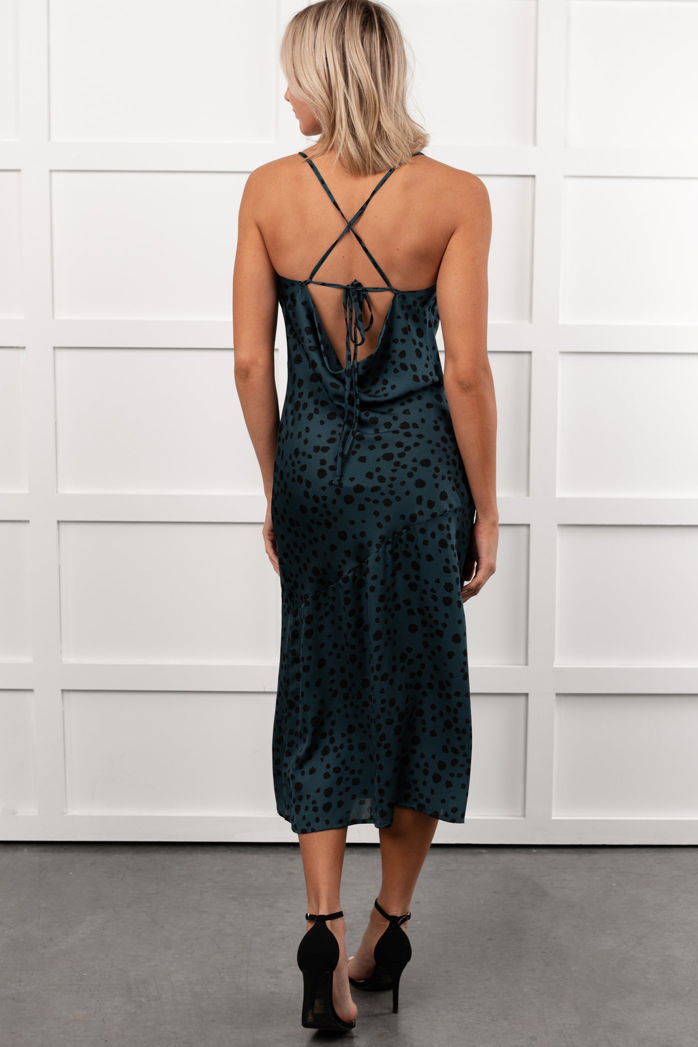 Full Potential Sleeveless Polka Dot Midi Dress (Teal)