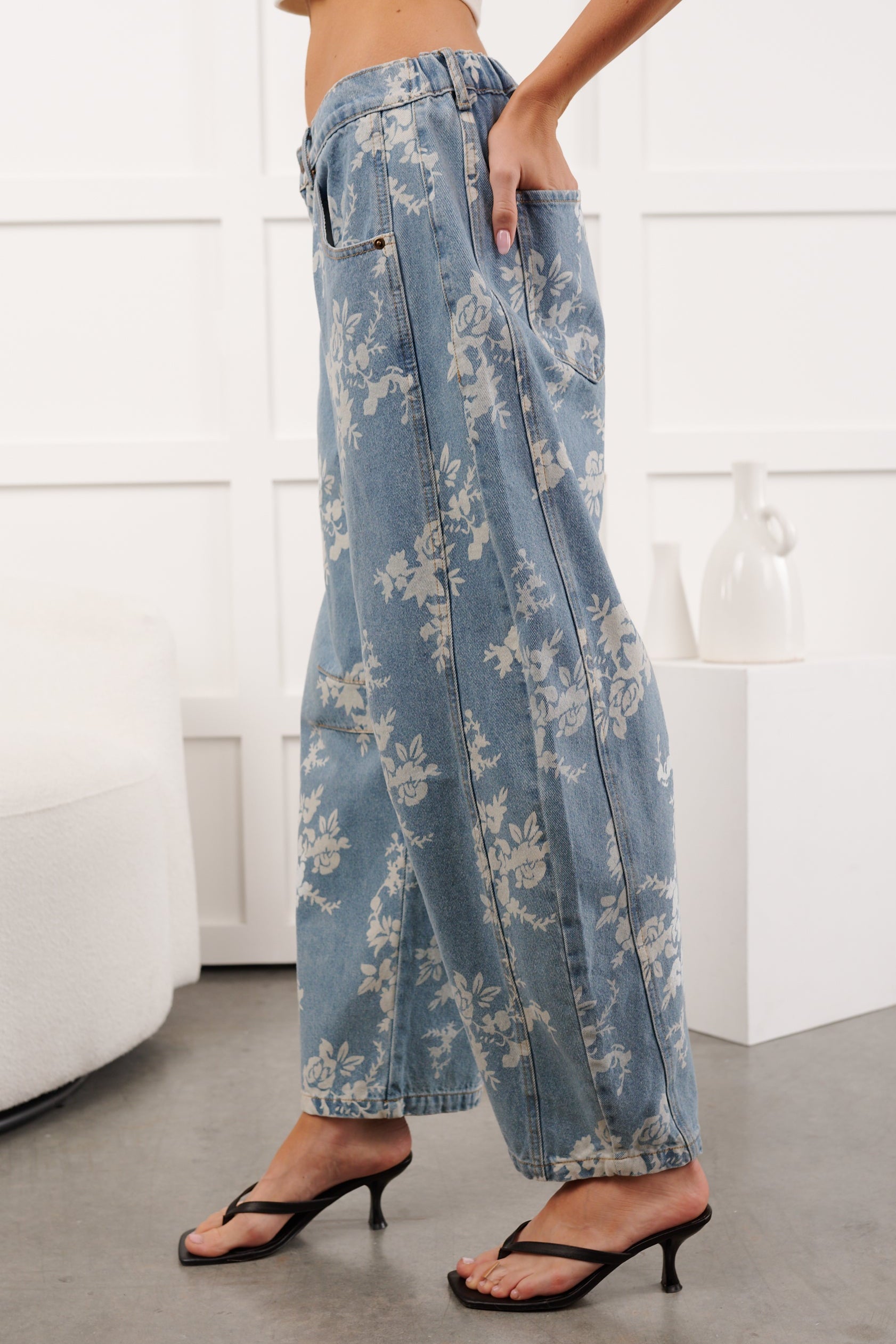 Full Of Joy Floral Barrel Mitto Shop Jeans (Denim)