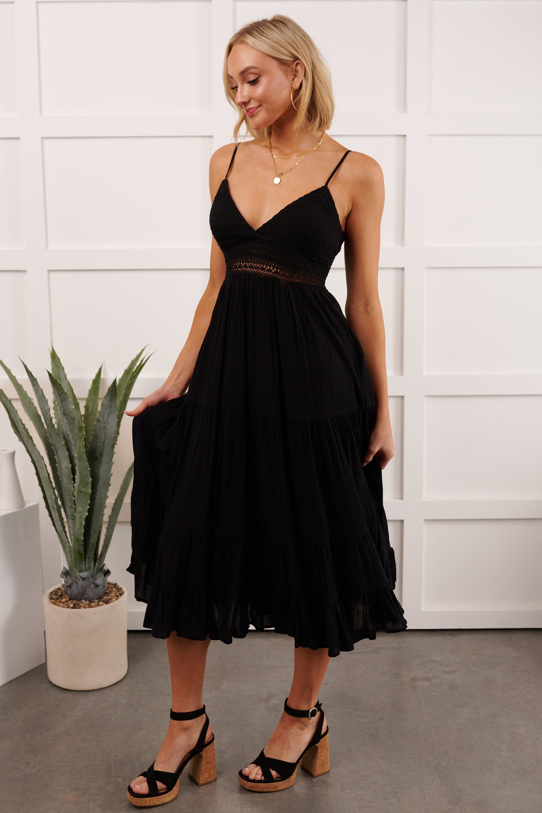 Soft Twirl Tiered Crochet Bodice Midi Dress (Black) - NanaMacs