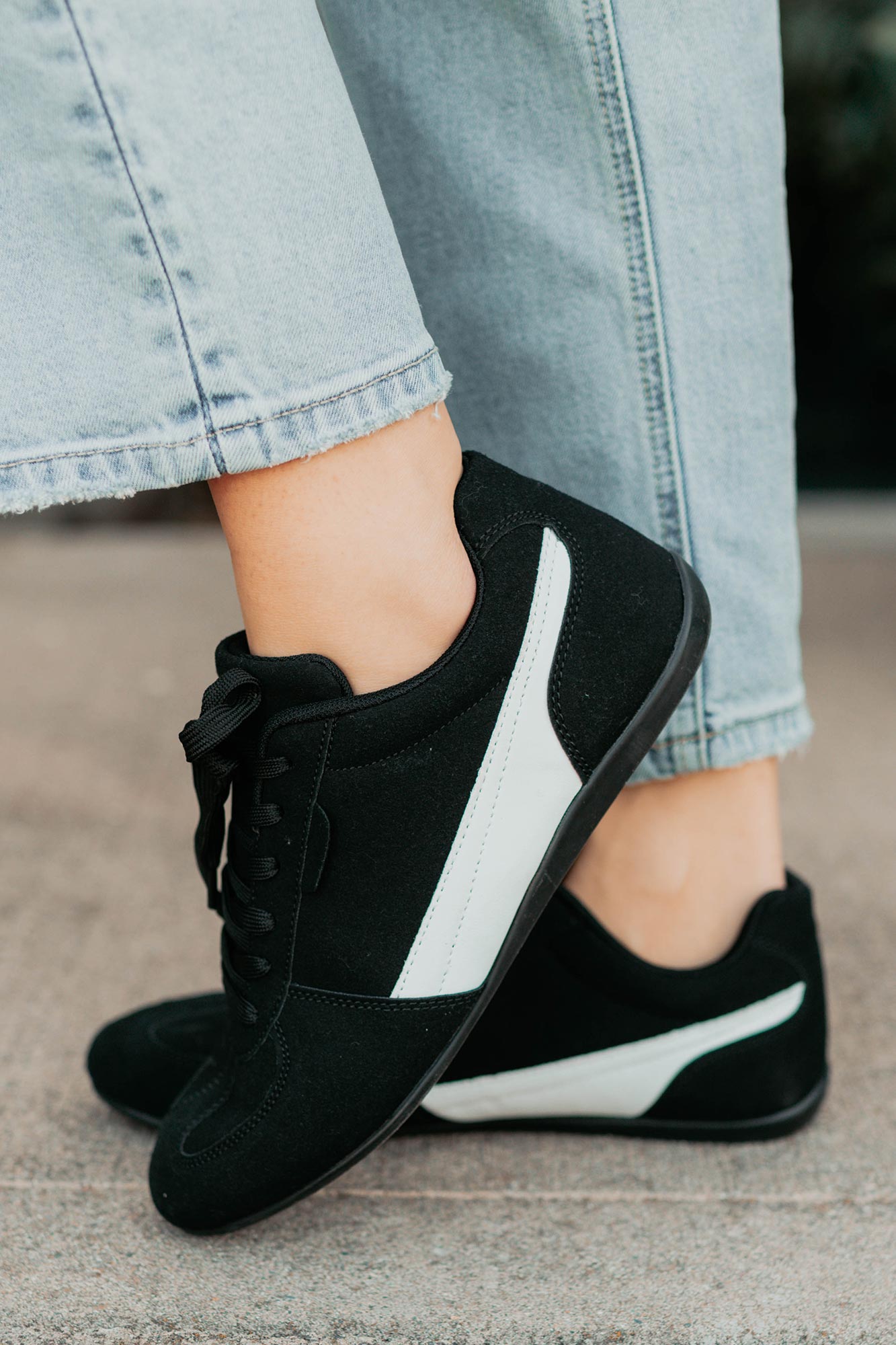 Endurance Edge Lace-Up Faux Suede Sneakers (Black) - NanaMacs