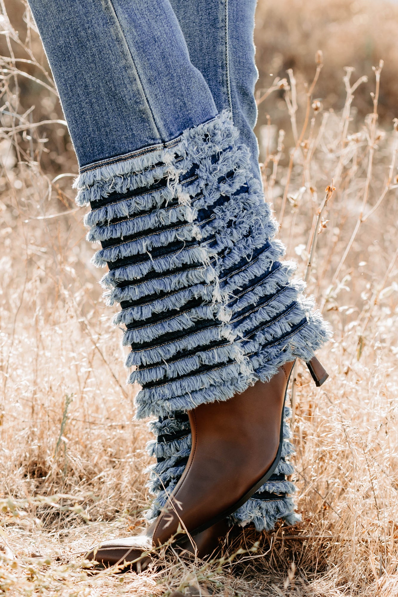 Vera Mid Rise Frayed Hem Cello Flare Jeans (Medium) - NanaMacs