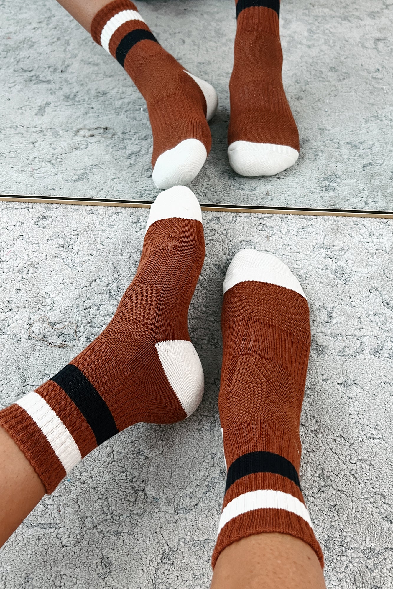 Sole Survivor Colorblock Stripe Crew Sock (Camel) - NanaMacs