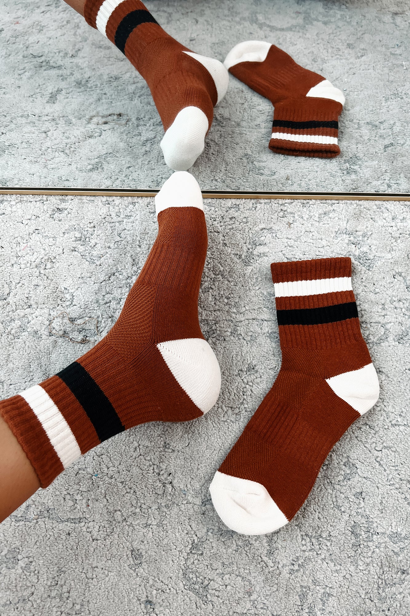 Sole Survivor Colorblock Stripe Crew Sock (Camel) - NanaMacs