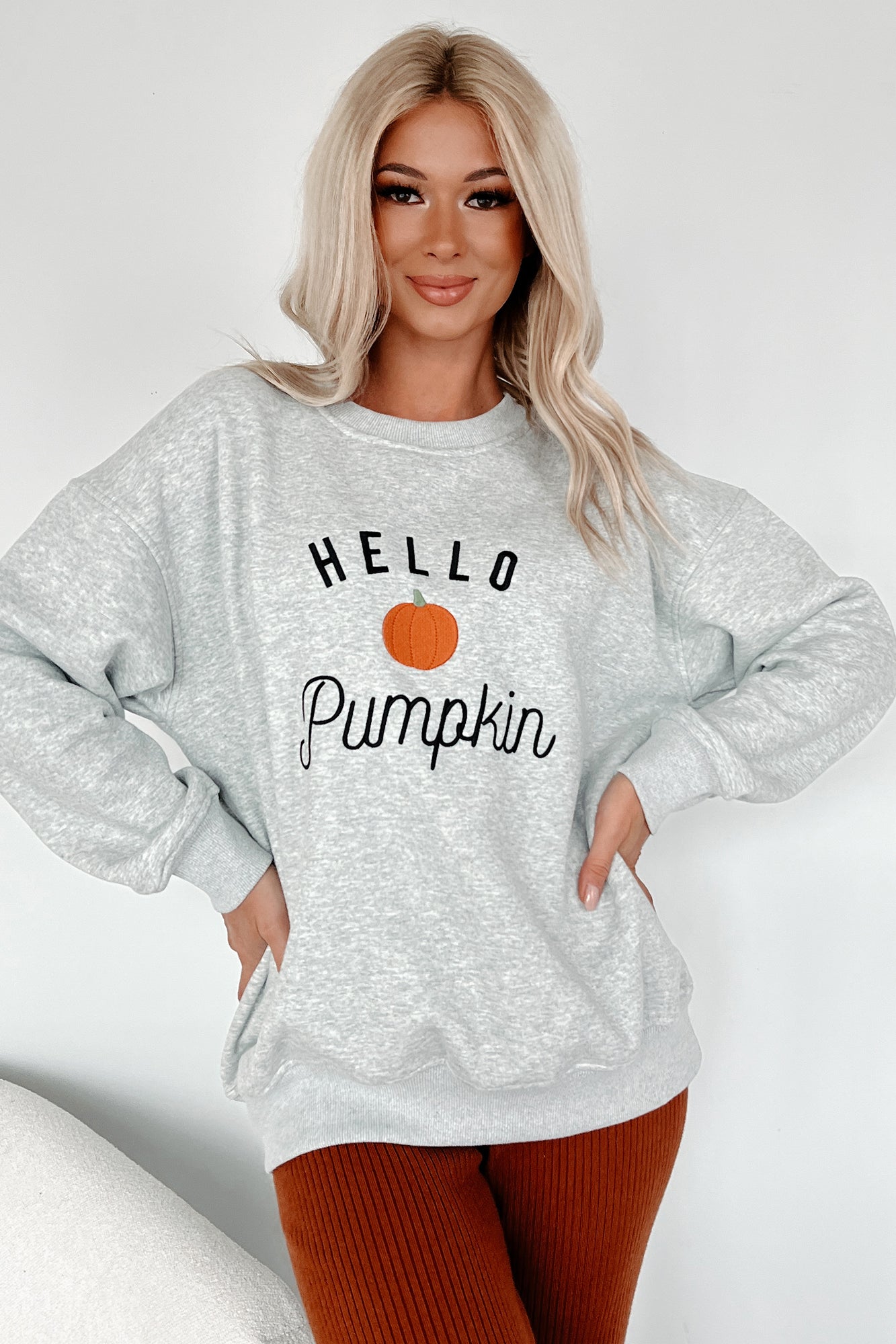 Welcoming Fall "Hello Pumpkin" Crewneck Sweater (Grey) - NanaMacs