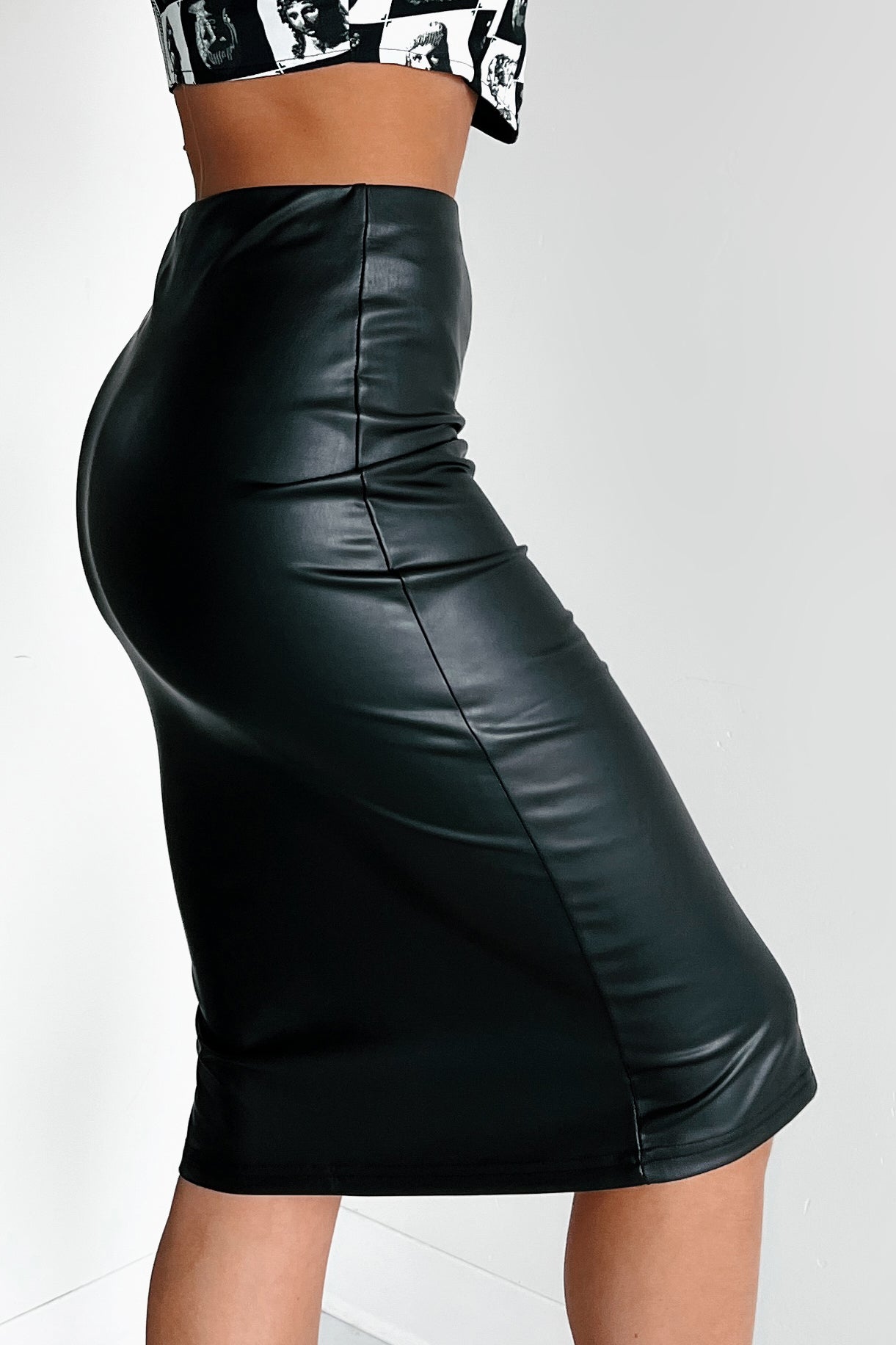 Successful Attitude Faux Leather Pencil Skirt (Black) - NanaMacs