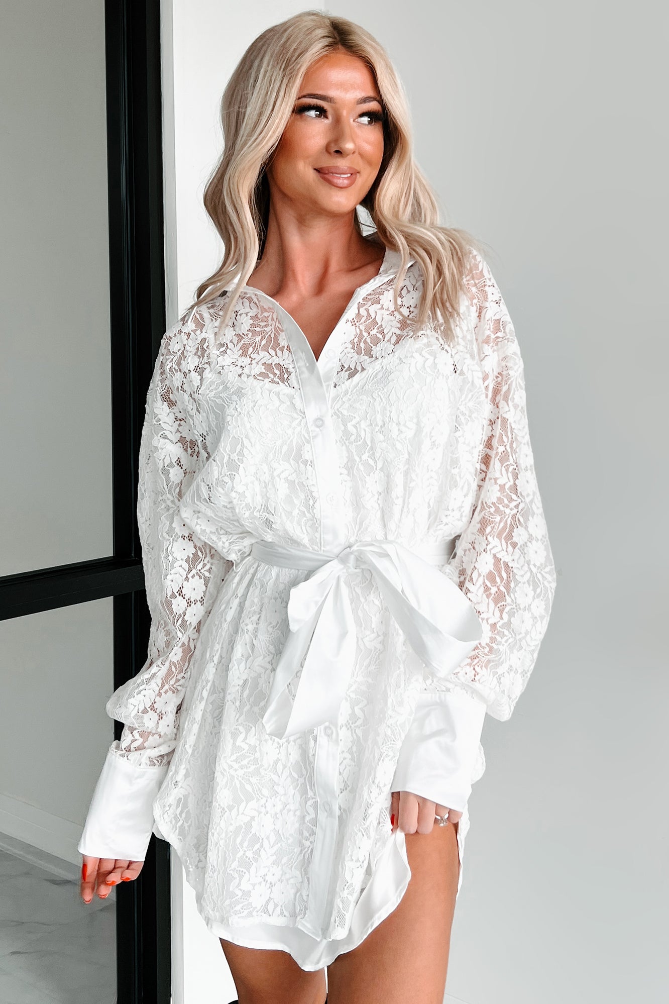 Women's Slice Of Heaven Lace Shirt Dress in White - Size S Women's Slice Of Heaven Lace Shirt Dress in White - Size S