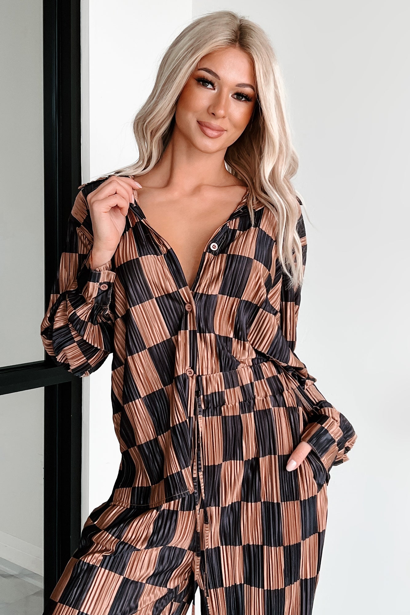 Personality On Point Checker Plisse Two-Piece Set (Taupe/Black) - NanaMacs