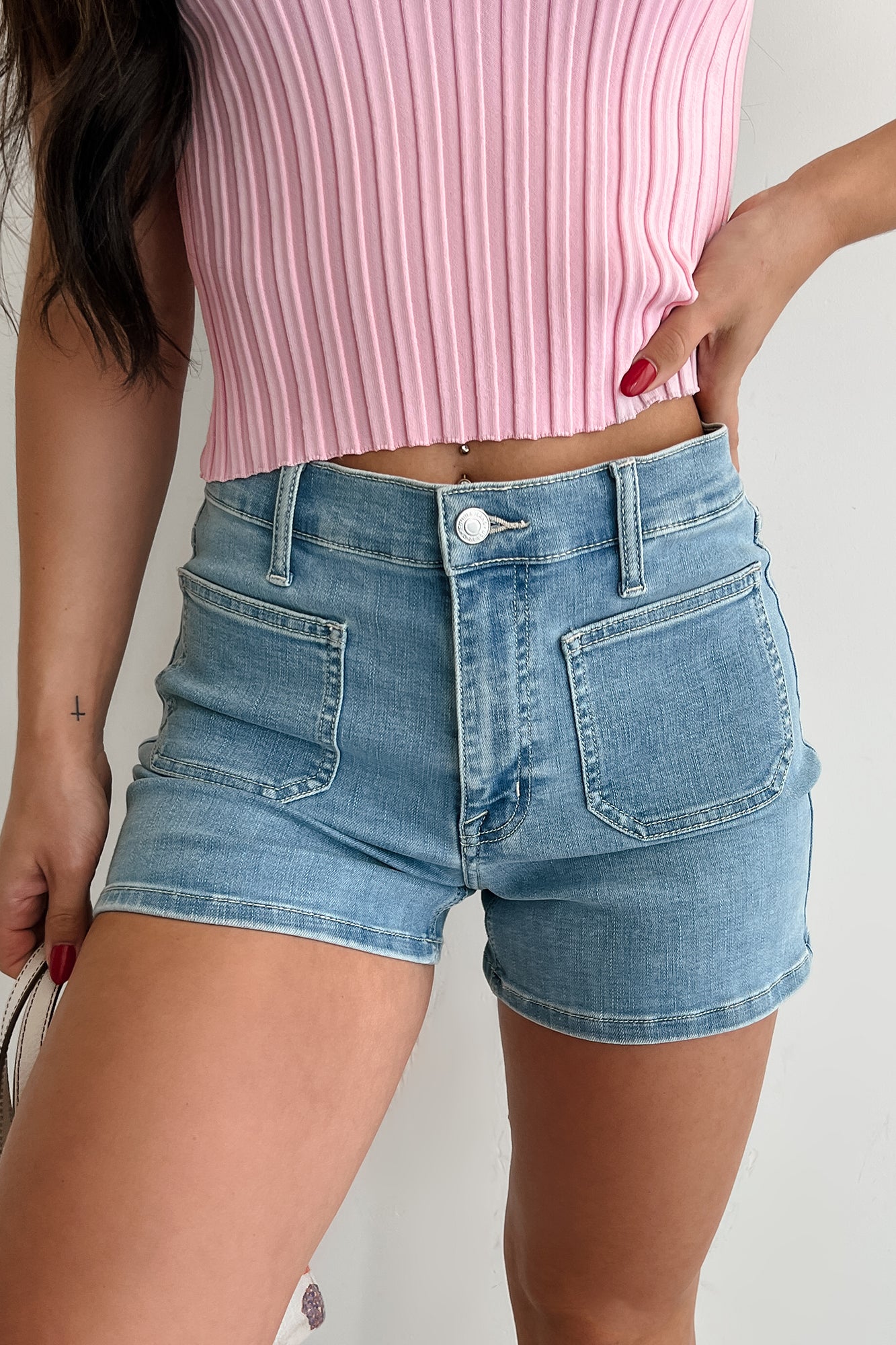 Loxley High Rise Patch Pocket Eunina Denim Shorts (Medium Light