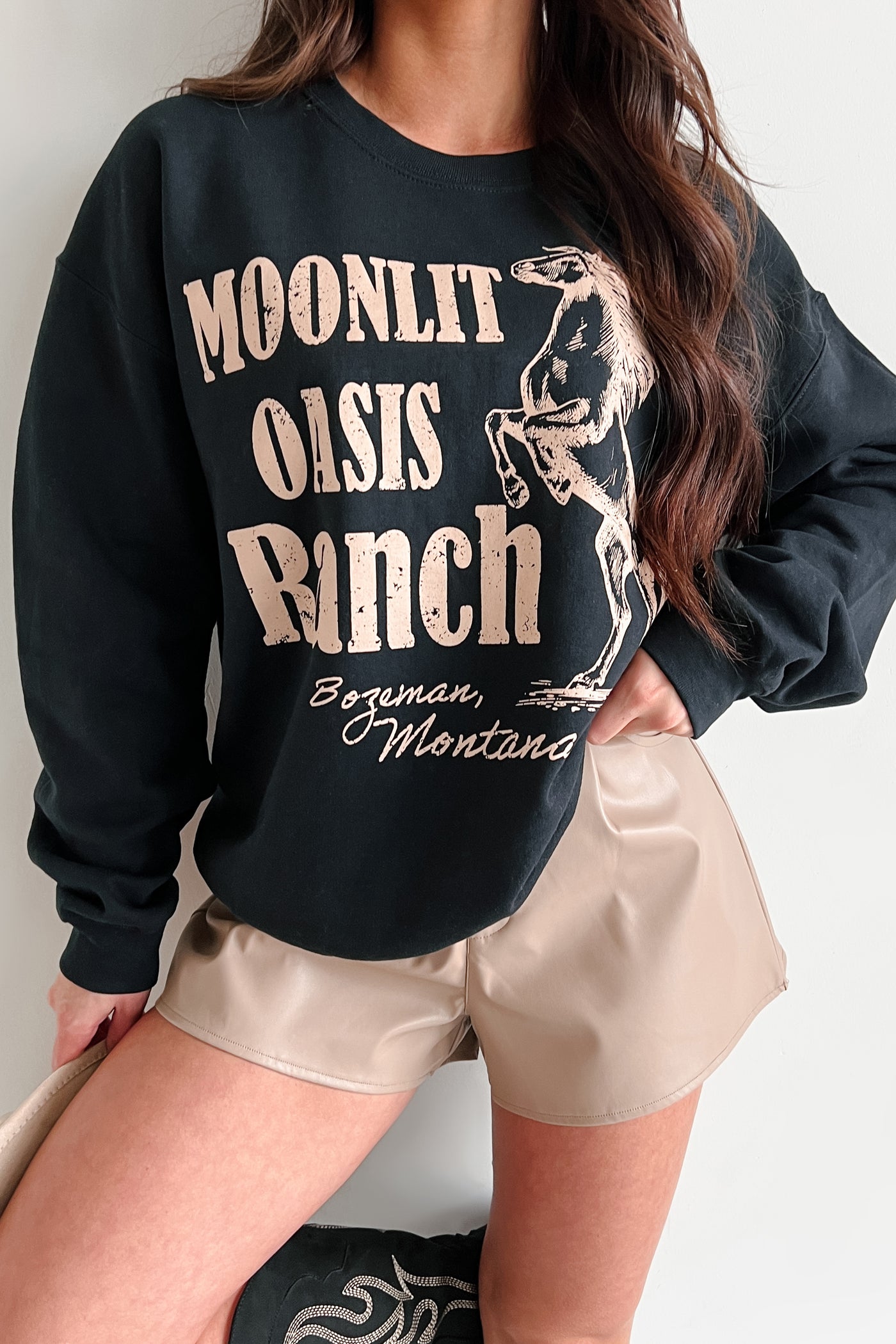 "Moonlit Oasis" Graphic Sweatshirt (Black) - NanaMacs