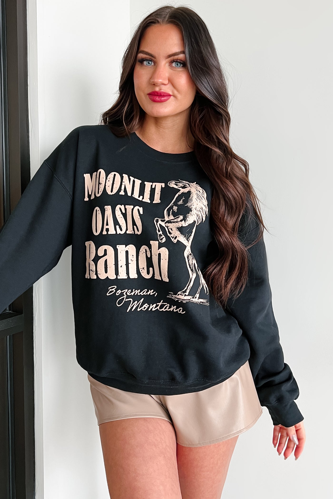 "Moonlit Oasis" Graphic Sweatshirt (Black) - NanaMacs