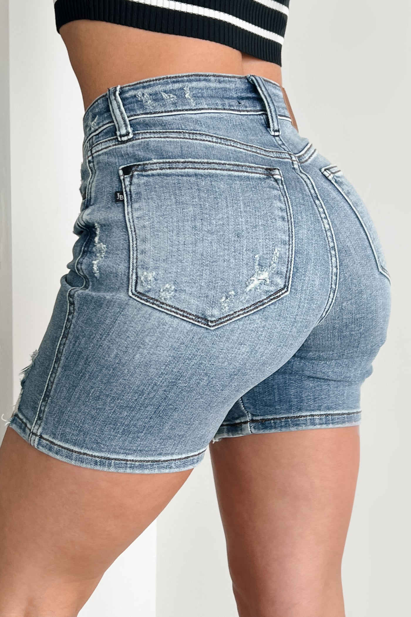 Bruce Mid Rise Distressed Judy Blue Shorts (Medium) - NanaMacs