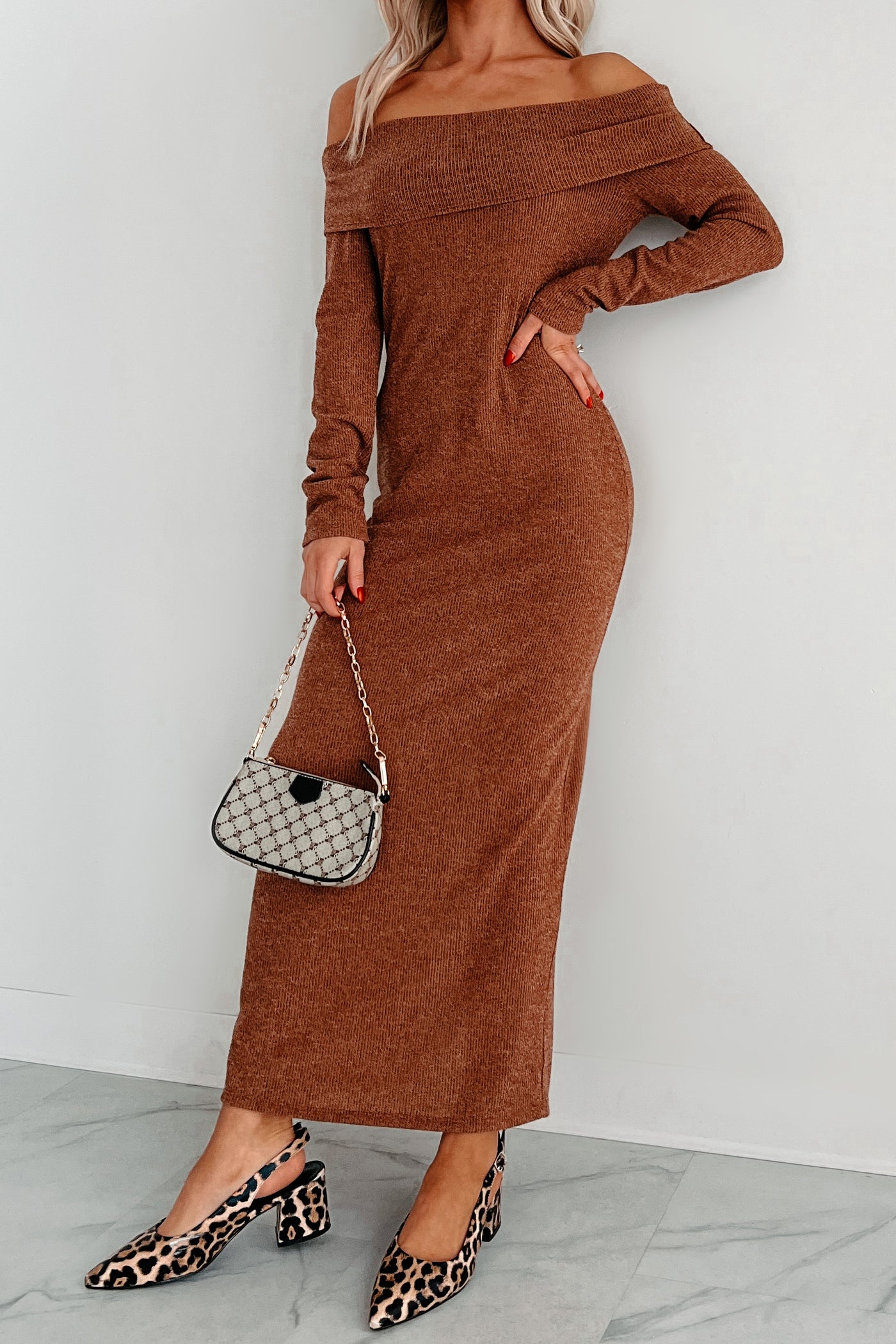Women's Tanya Off The Shoulder Sweater Maxi Dress in Brown