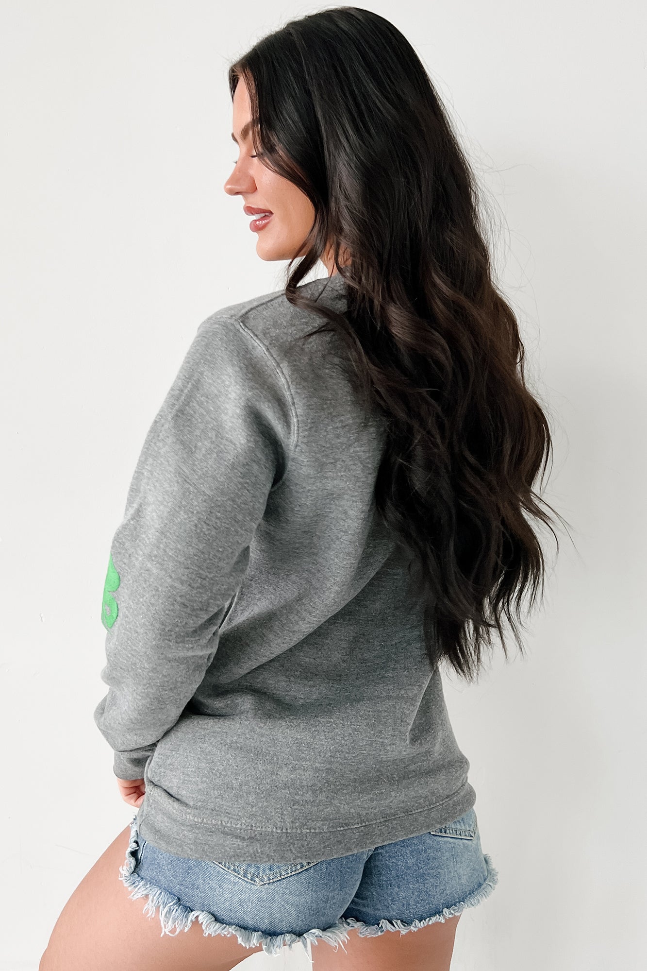 "LUCKY MAMA" Graphic Sweatshirt (Grey) - NanaMacs