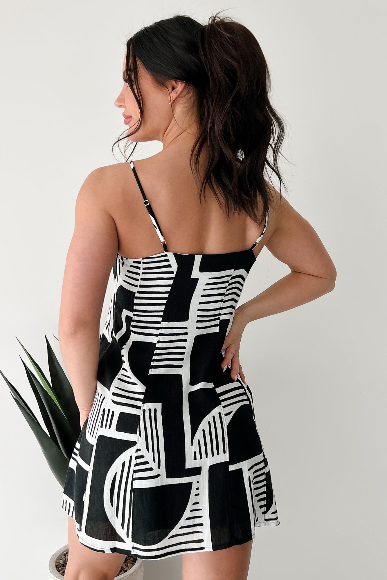 Promesa Women's Let's Explore Sleeveless Abstract Mini Dress in Black