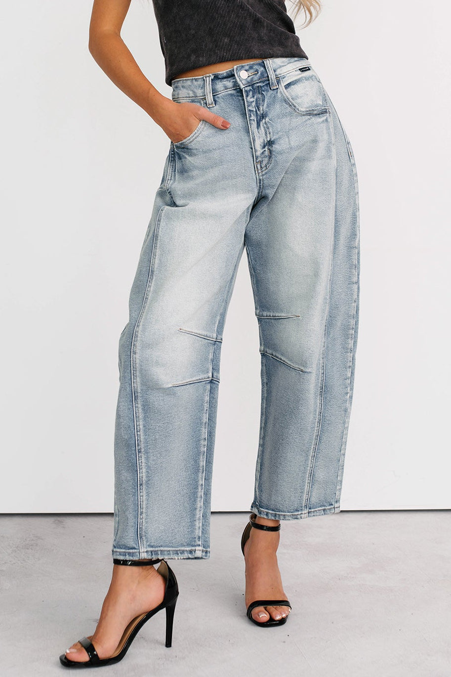 Colette Mid Rise Barrel Cello Jeans (Light) - NanaMacs