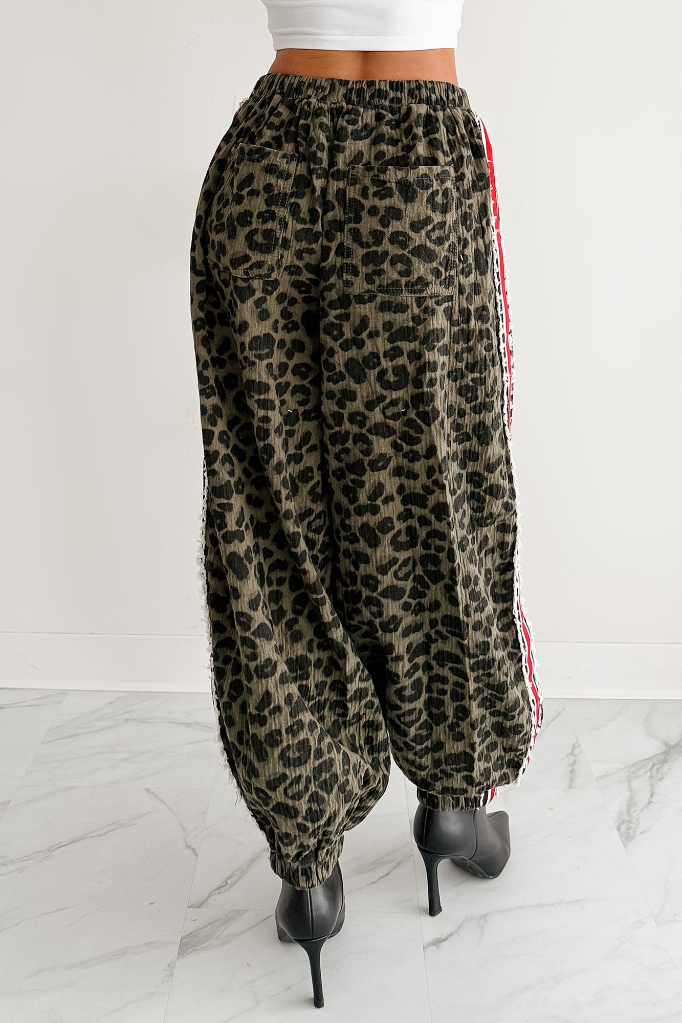 Diva On Dial POL Side Stripe Leopard Joggers (Olive Leopard