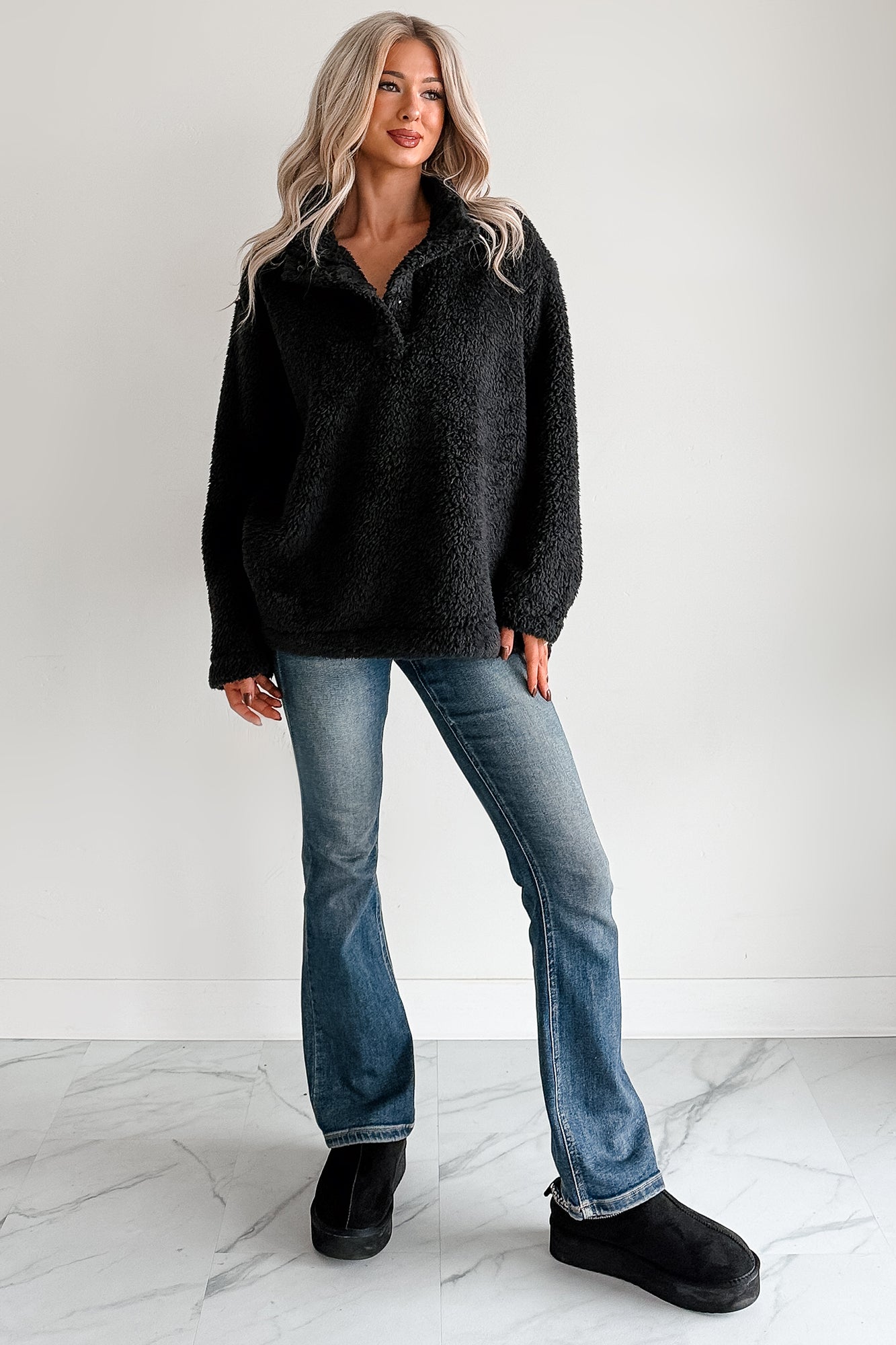 Blanket Bliss Oversized Fleece Pullover (Black) - NanaMacs