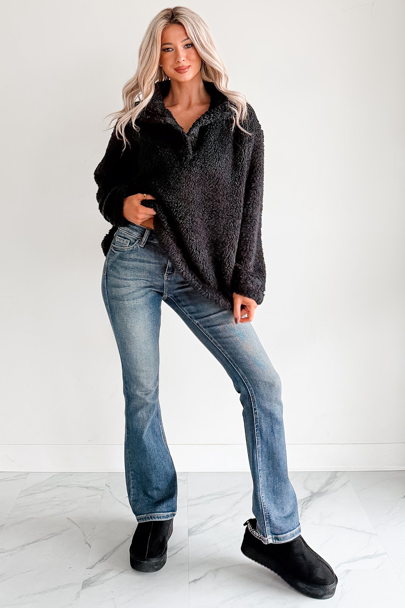 Blanket Bliss Oversized Fleece Pullover (Black) - NanaMacs