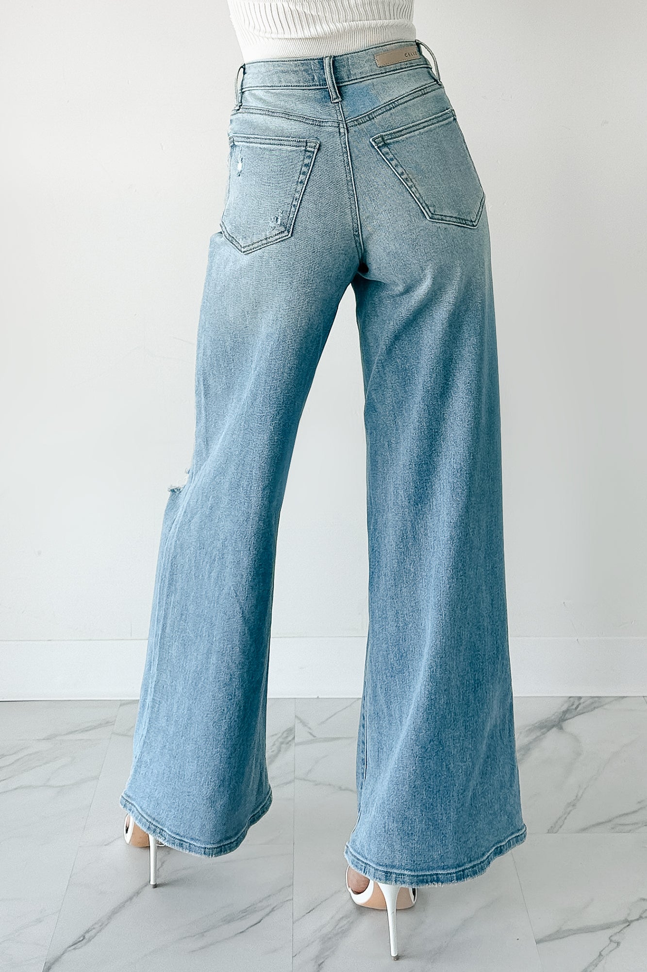 Jeremy High Rise Wide Leg Distressed Cello Jeans (Light) - NanaMacs