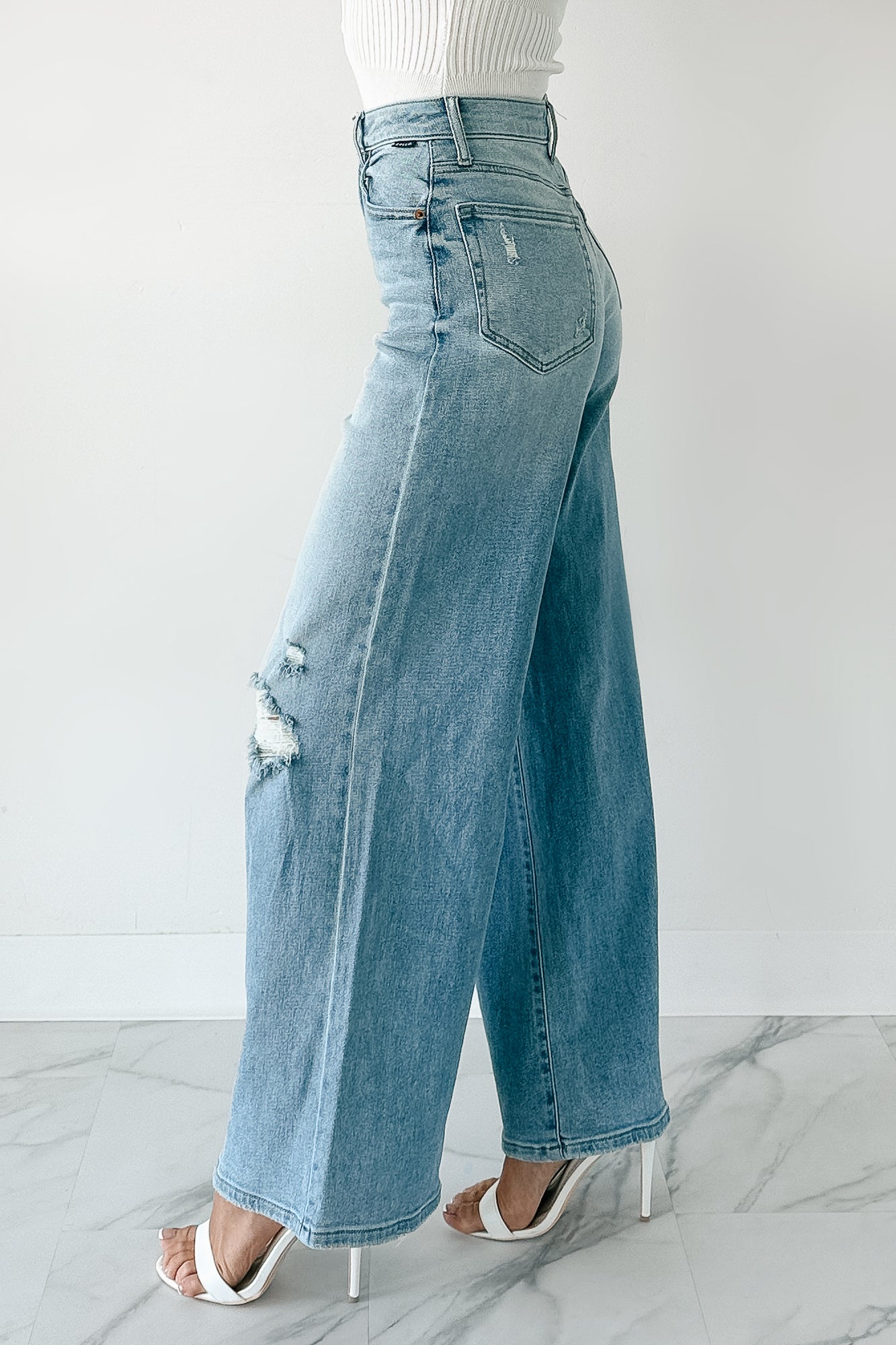 Jeremy High Rise Wide Leg Distressed Cello Jeans (Light) - NanaMacs