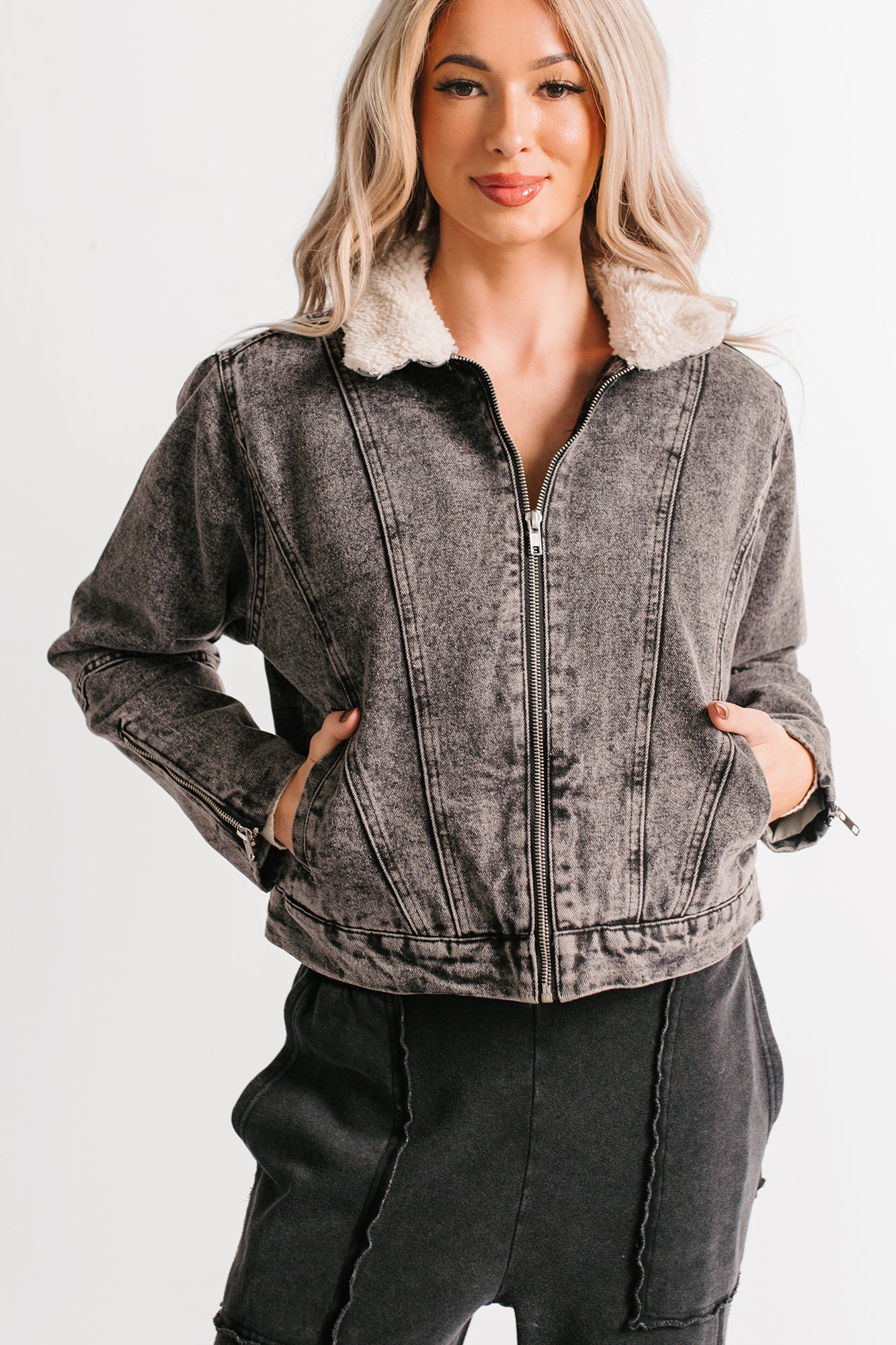 Day Off Mood Denim Sherpa Lined Jacket (Black) - NanaMacs
