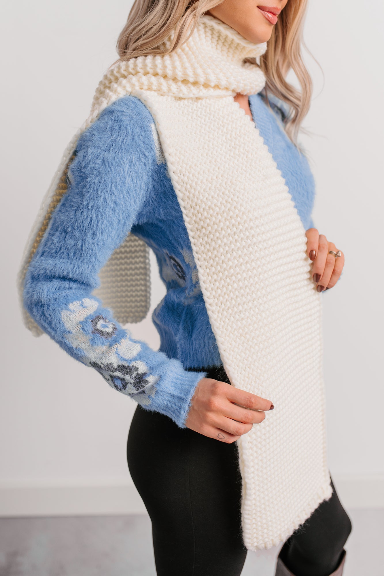 Snowbound Season Cable Knit Scarf (Ivory) - NanaMacs