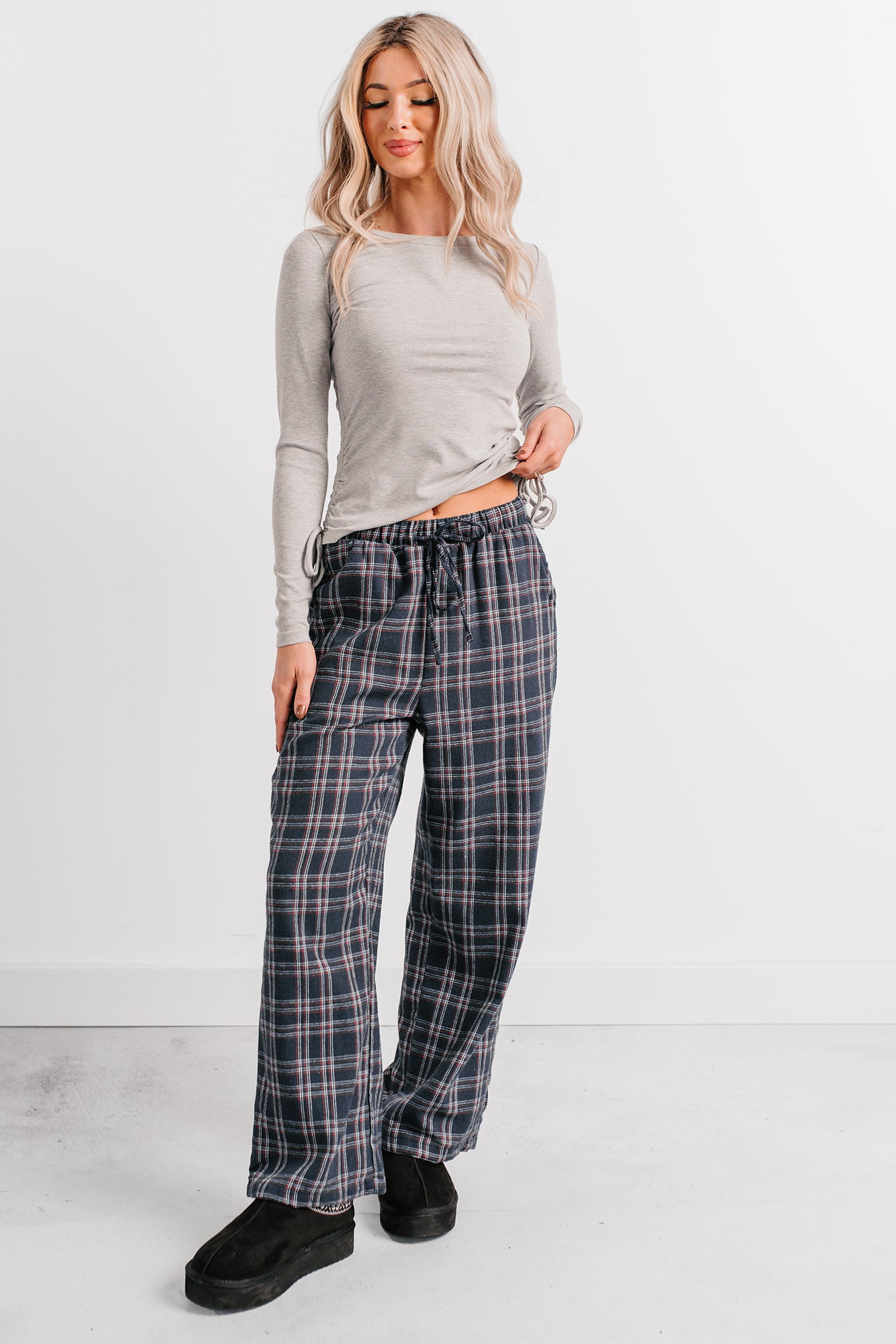 Embracing Less Wide Leg Plaid Pants (Navy) - NanaMacs