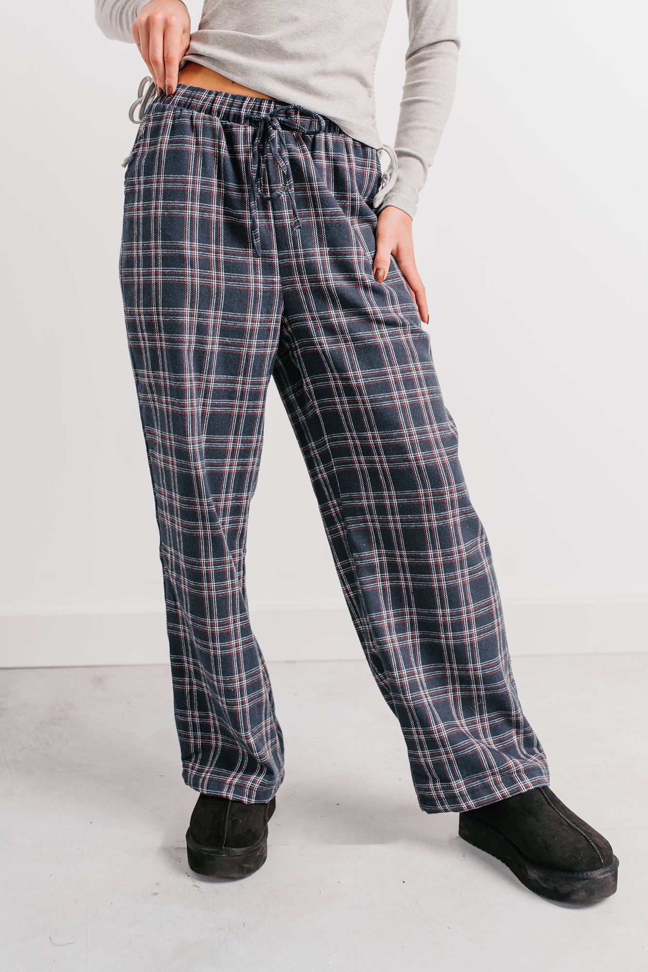 Embracing Less Wide Leg Plaid Pants (Navy) - NanaMacs