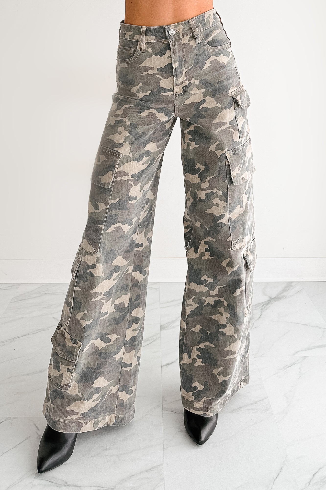 Kayla High Rise Cargo Hidden Jeans (Camouflage)