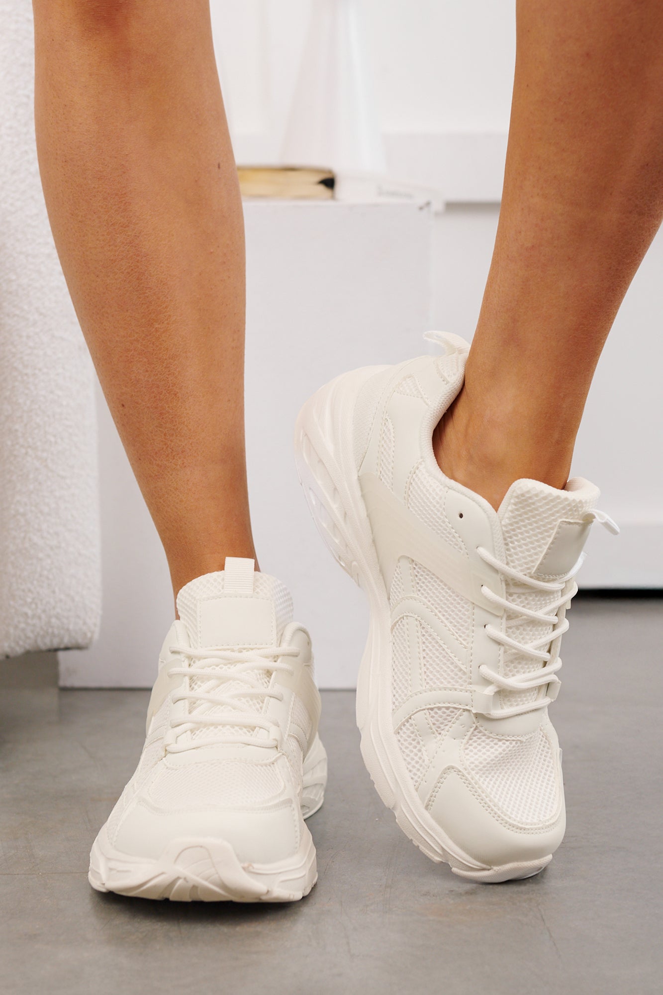 Set The Pace Lace-Up Chunky Sneakers (White) - NanaMacs