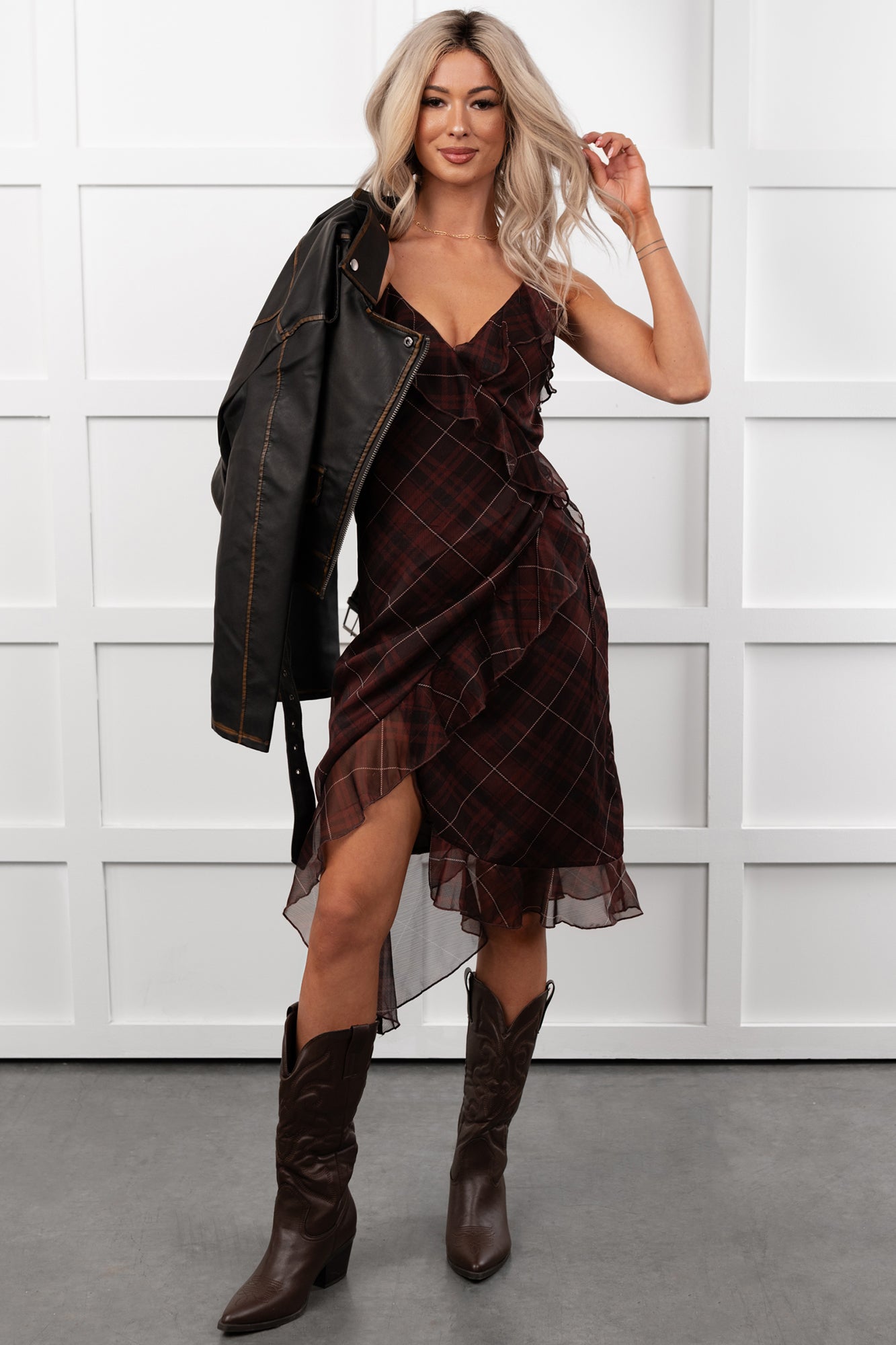 Lovely Things Sleeveless Plaid Midi Dress (Wine)