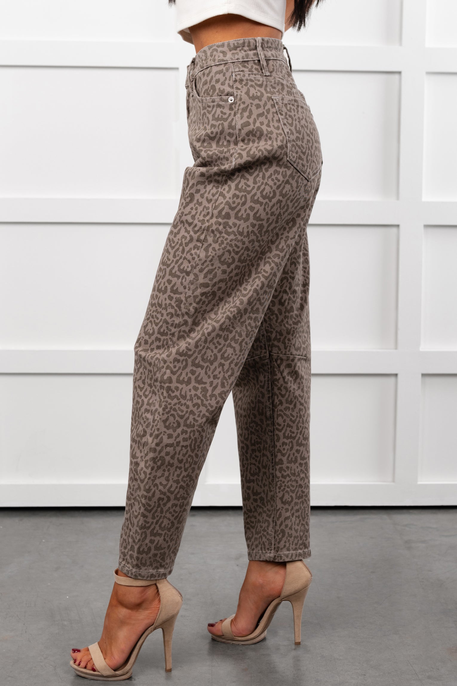 Odin Leopard Barrell Mica Denim Jeans (Ash Brown) - NanaMacs