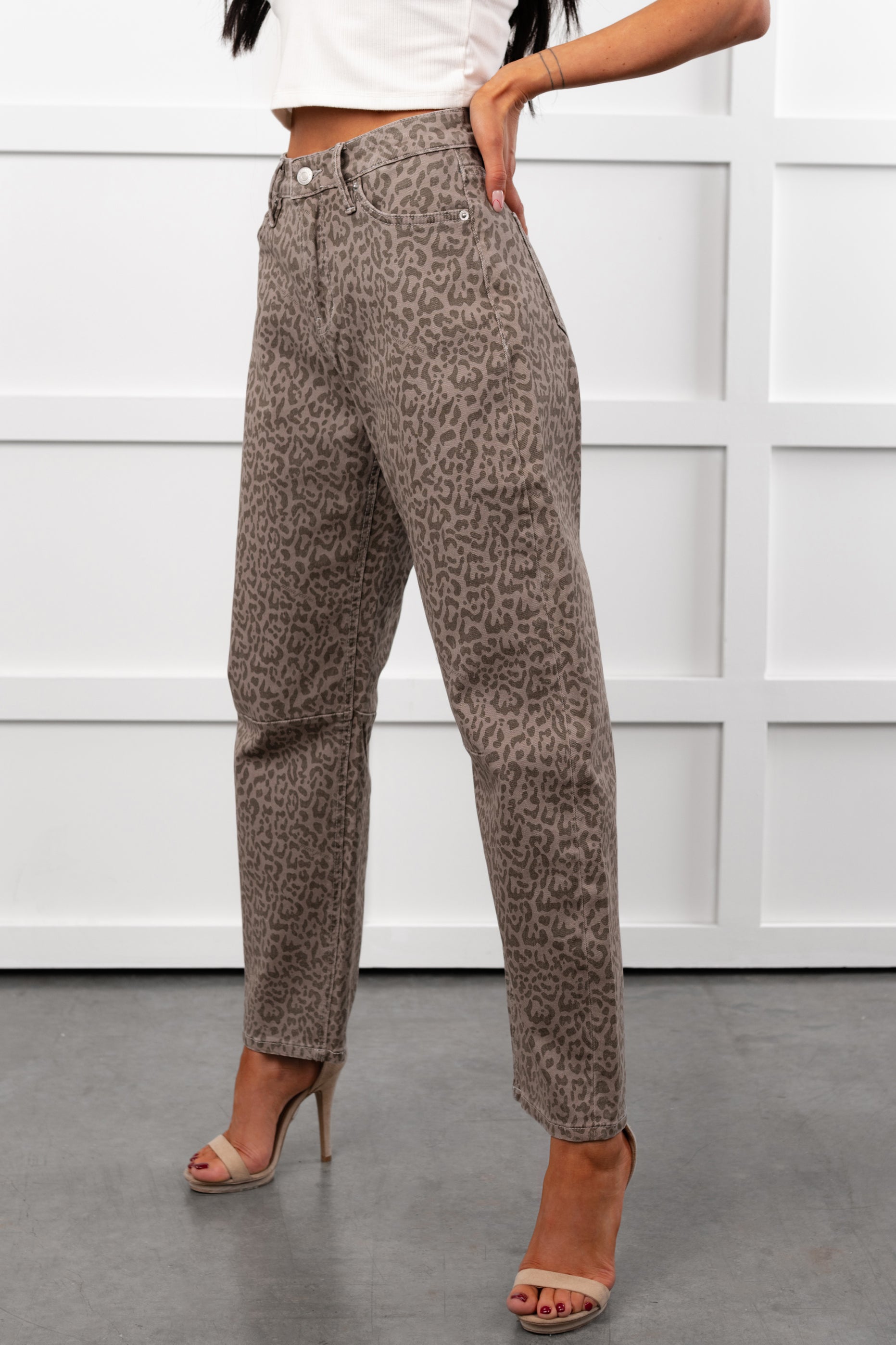 Odin Leopard Barrell Mica Denim Jeans (Ash Brown) - NanaMacs