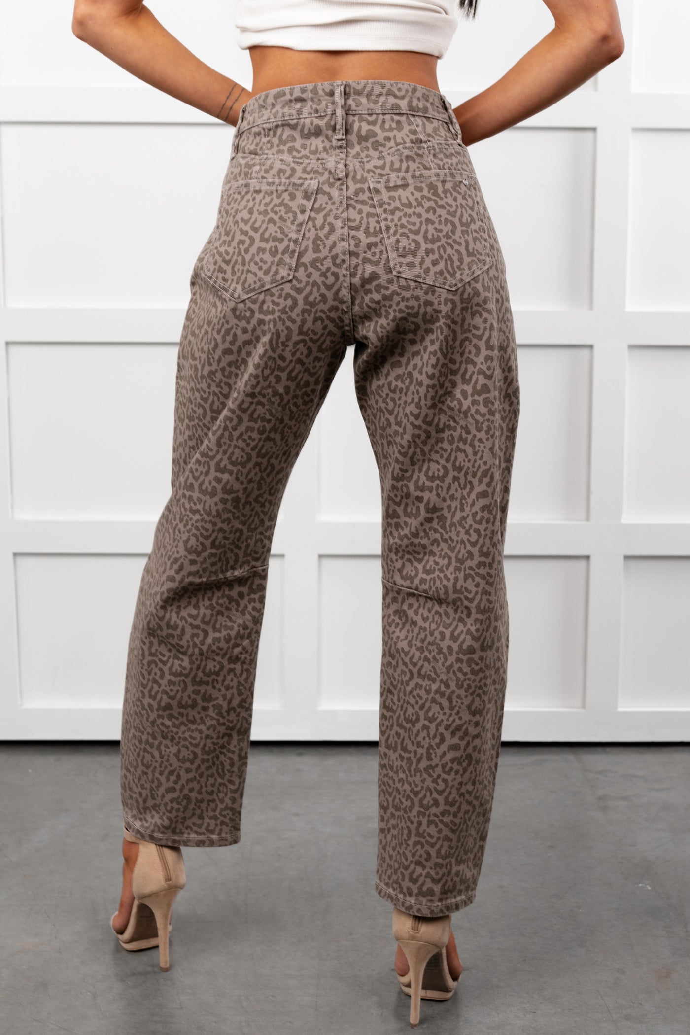 Odin Leopard Barrell Mica Denim Jeans (Ash Brown) - NanaMacs