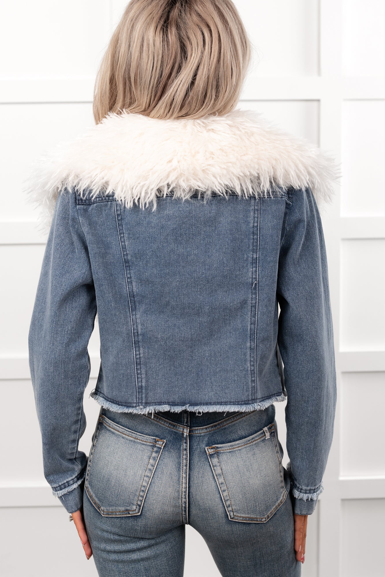 Unapologetic Glow Denim Fur Collar Jacket (Light Blue) - NanaMacs