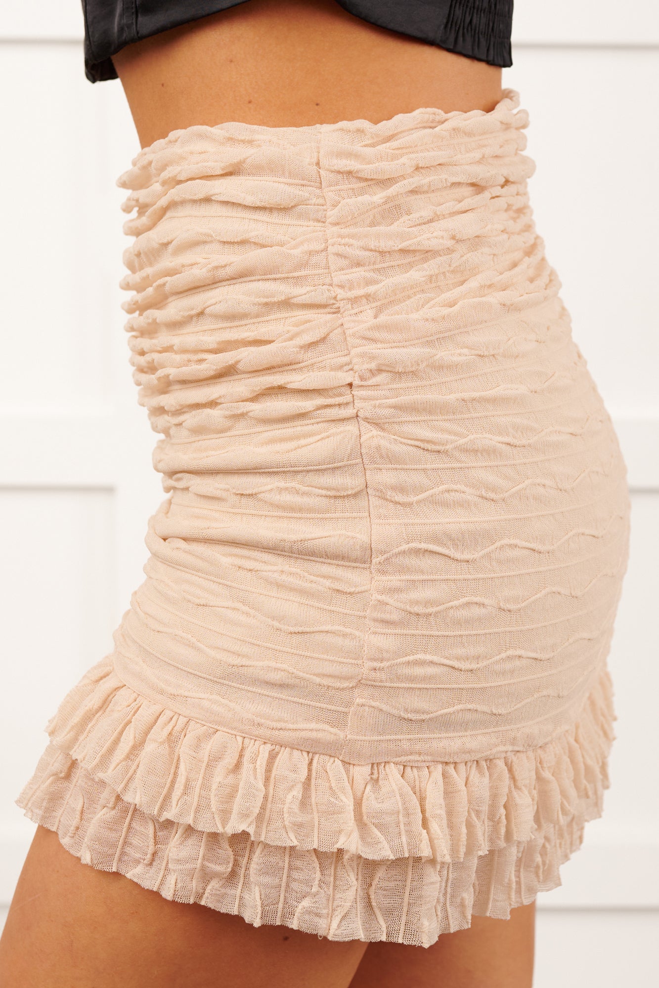 Sunlit Pause Ruched Mesh Mini Skort (Sand Beige)